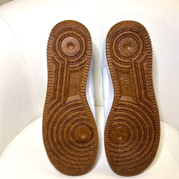 Nike Men’s Air Force 1. Gently used, excellent condition, like new. Size… - Picture 8 of 8